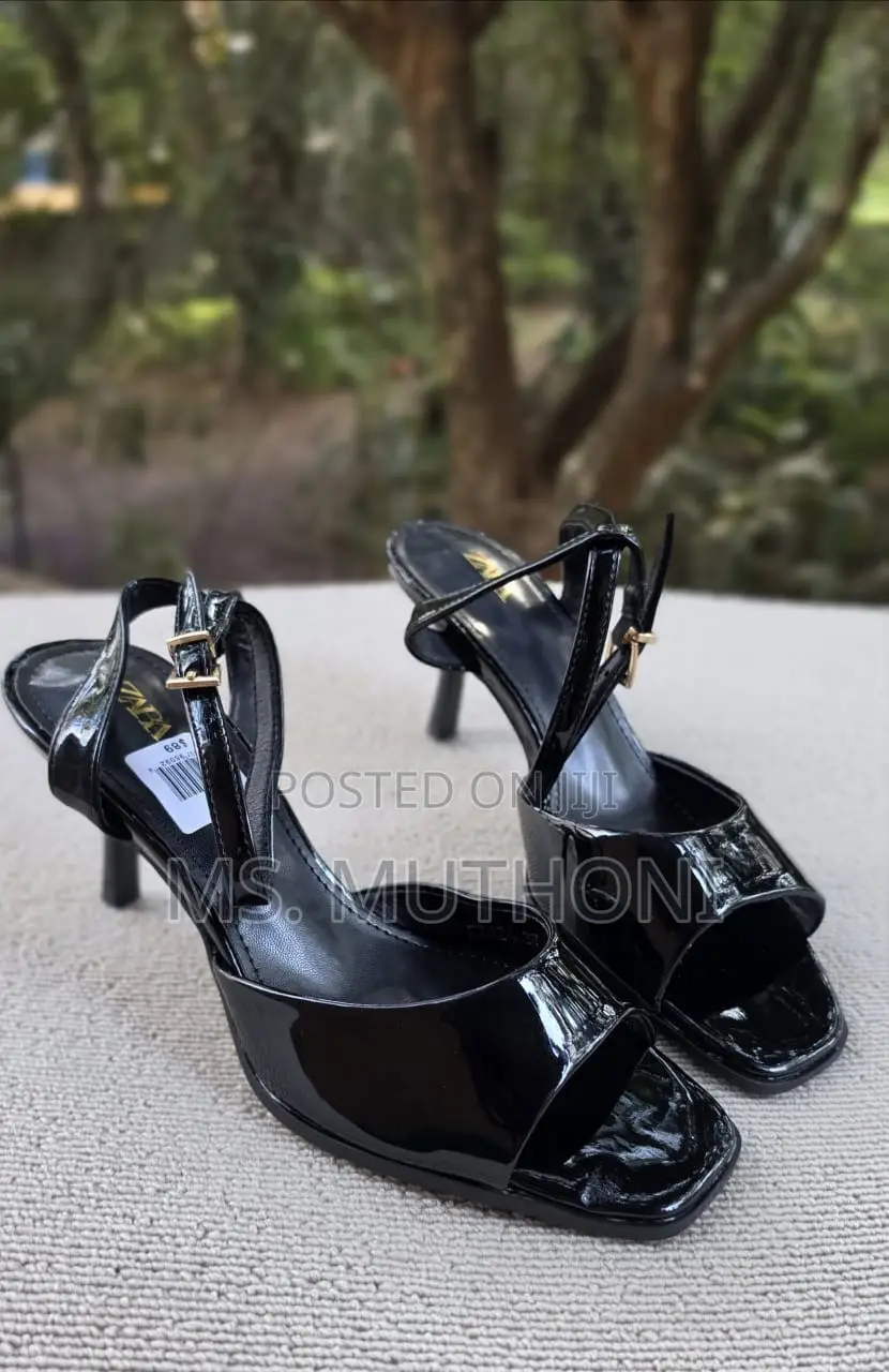 Open Square Toe Ankle Buckle Strap.*  Size 37-42