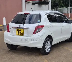 Toyota Vitz 2014 White