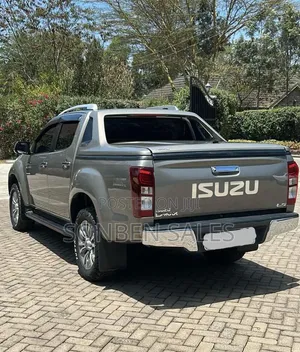 Isuzu D-MAX 2024 Gray