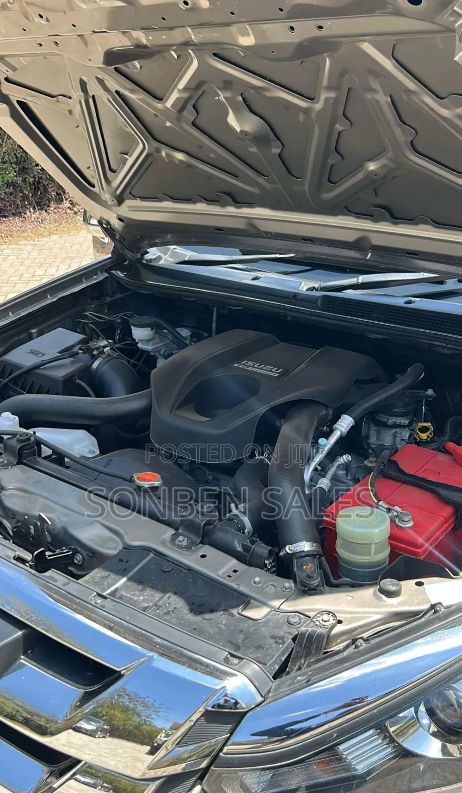 Isuzu D-MAX 2024 Gray