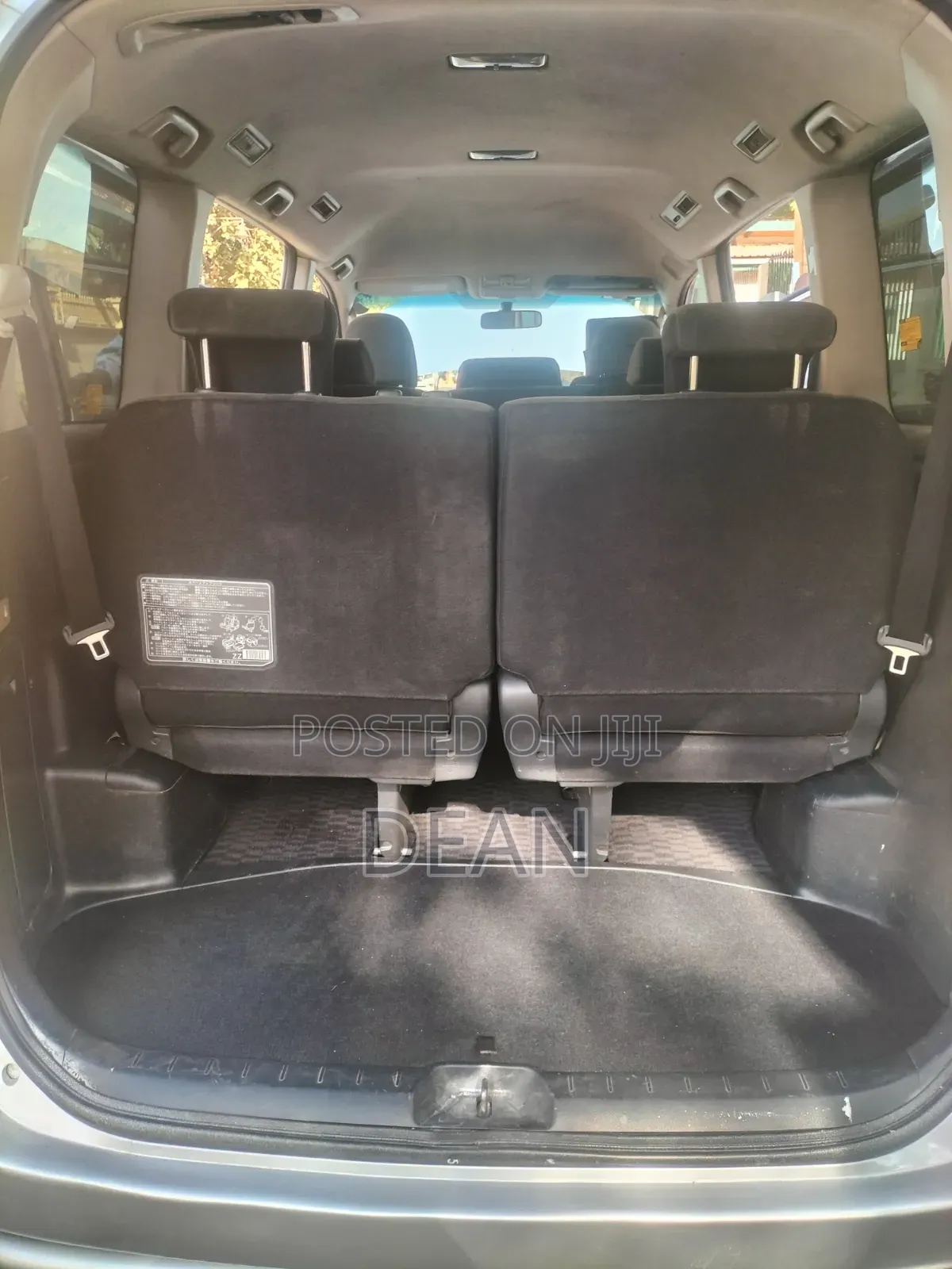 Toyota Noah 2012 Silver
