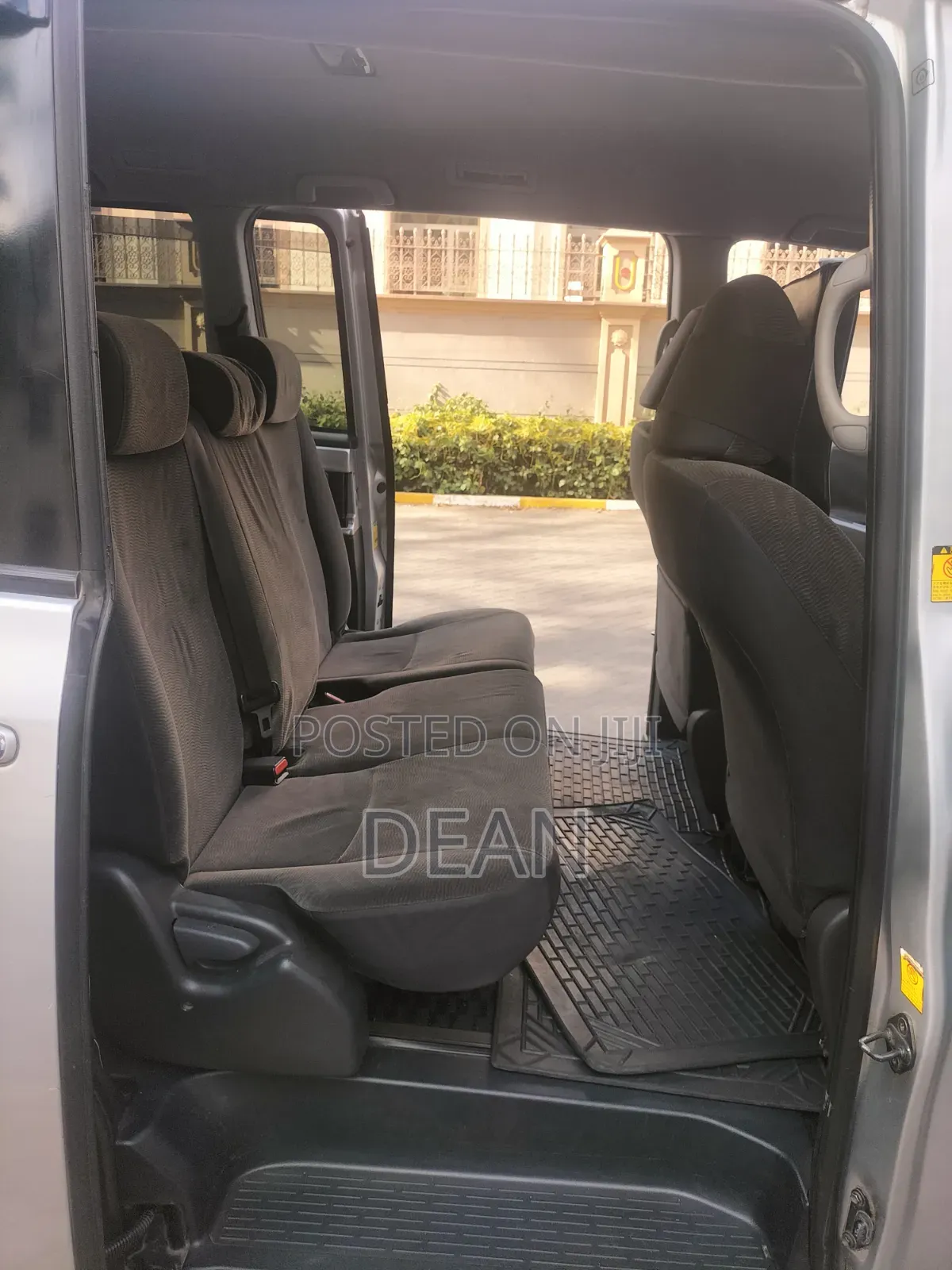 Toyota Noah 2012 Silver
