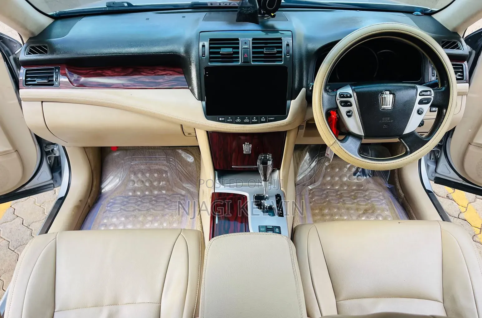 Toyota Crown 2011 Silver