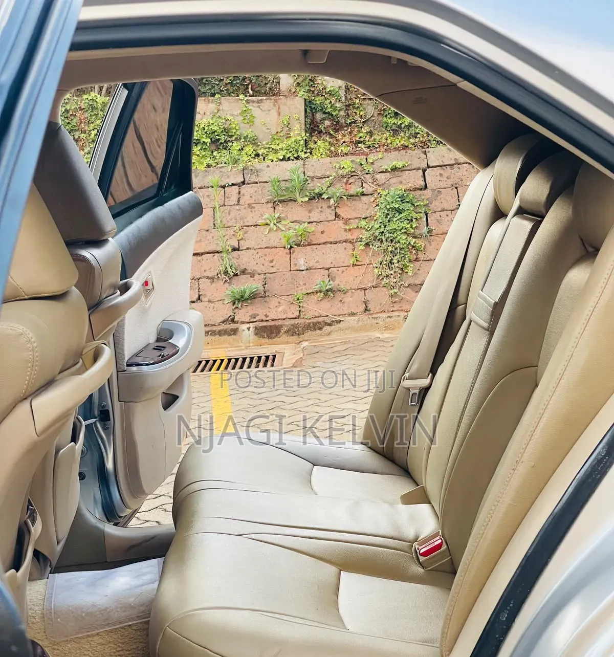 Toyota Crown 2011 Silver