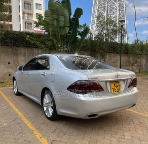 Toyota Crown 2011 Silver