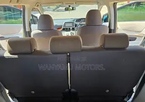 Toyota Sienta 2018