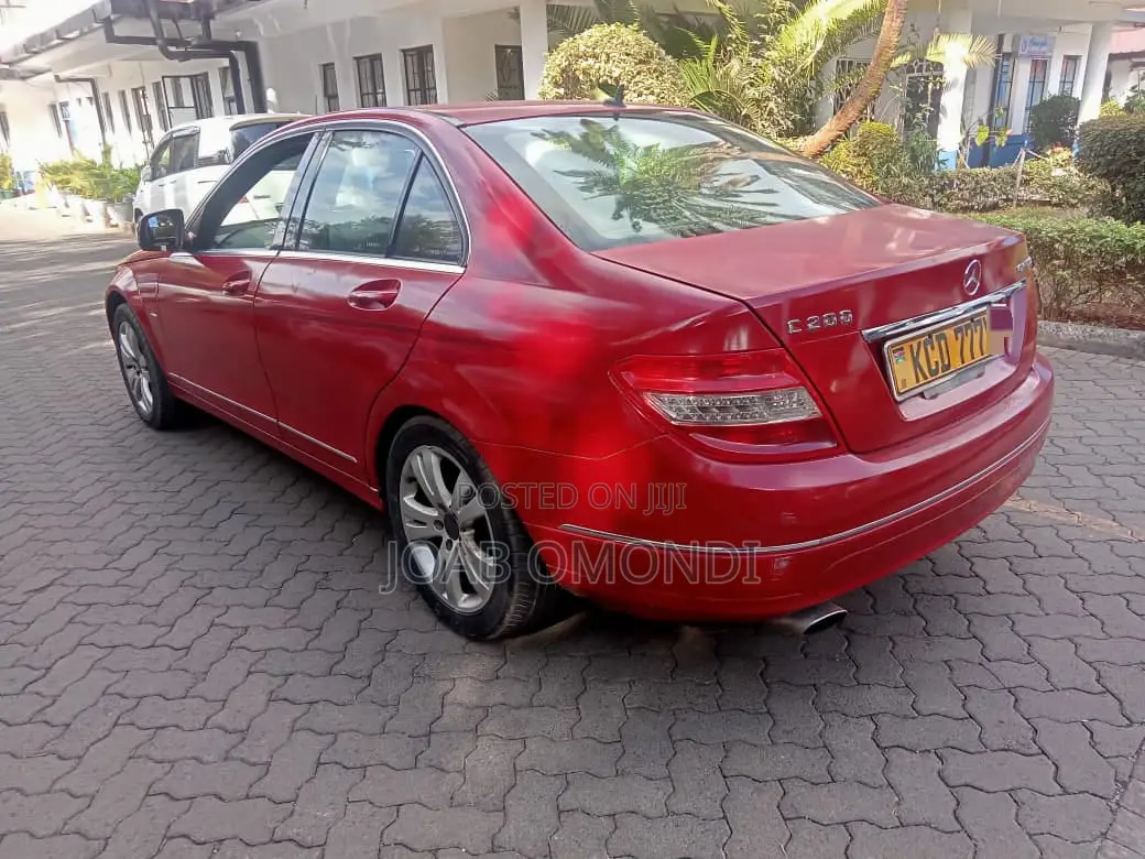 Mercedes-Benz C200 2009 Red