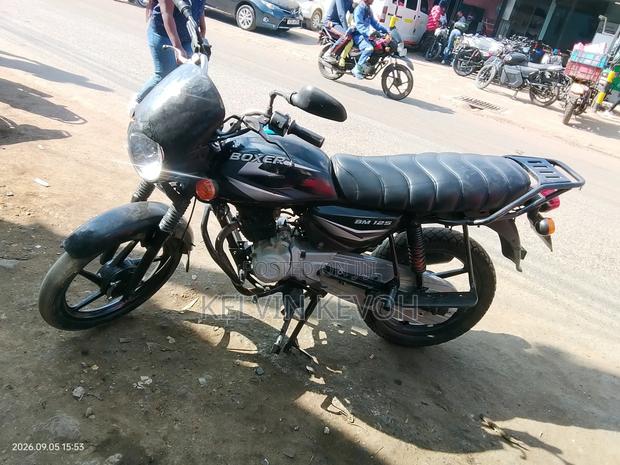 Bajaj Boxer 125 2024 Black - thumbnail 2