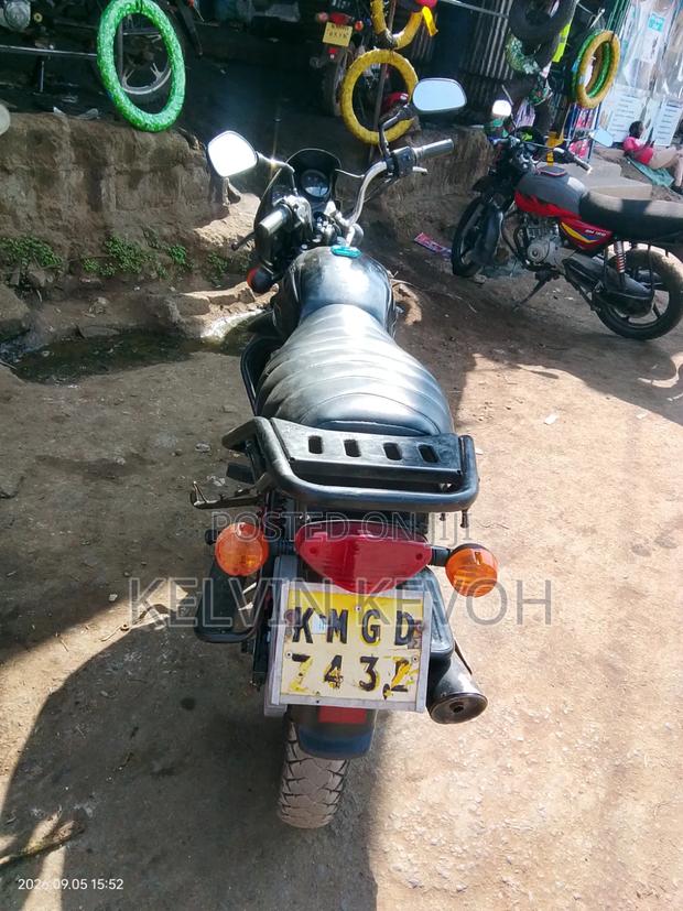 Bajaj Boxer 125 2024 Black - thumbnail 4