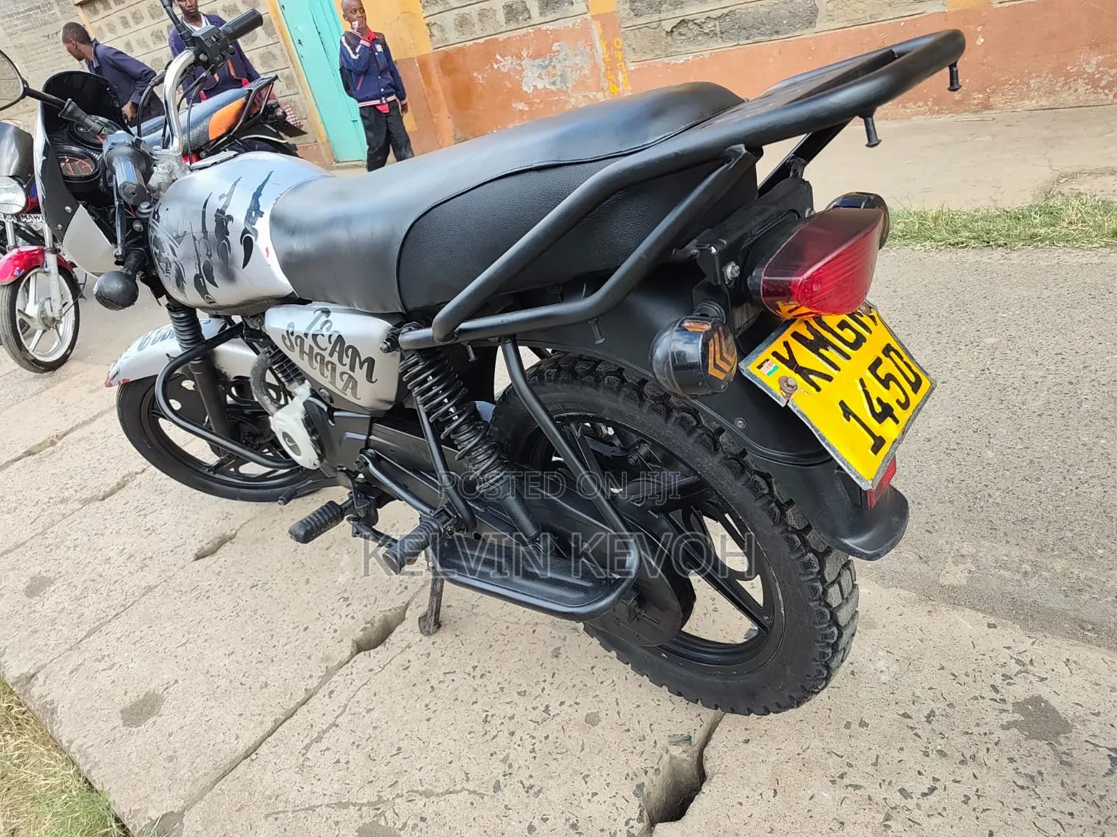 Bajaj Boxer 125 2024 Red