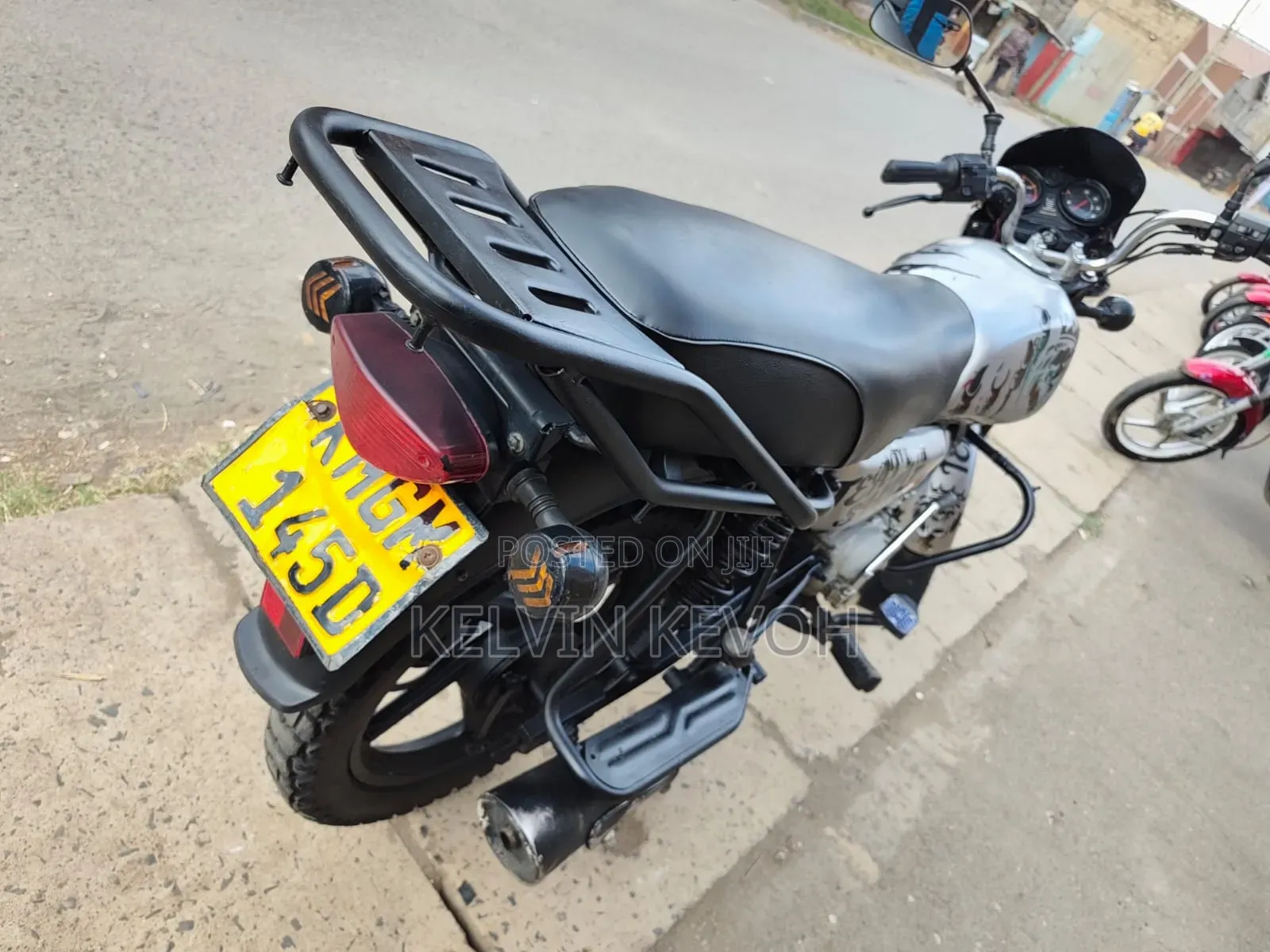 Bajaj Boxer 125 2024 Red