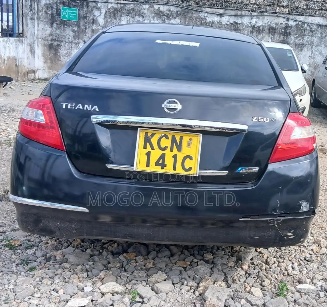 Nissan Teana 2010 Black