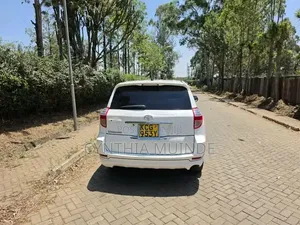 Toyota Vanguard 2009 White
