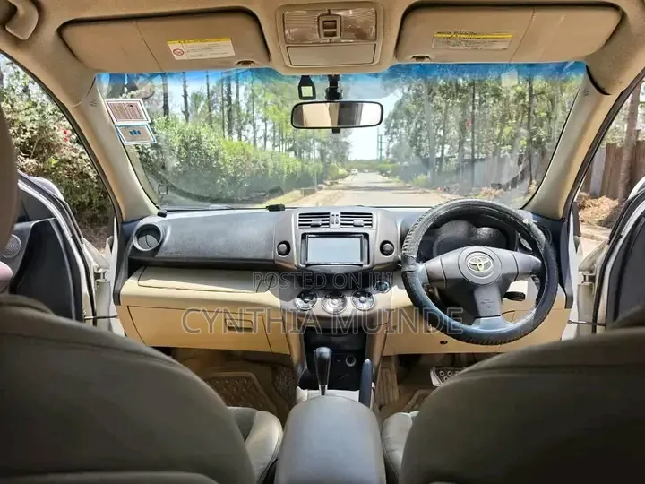Toyota Vanguard 2009 White