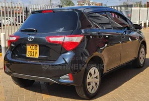 Toyota Vitz 2017 Black