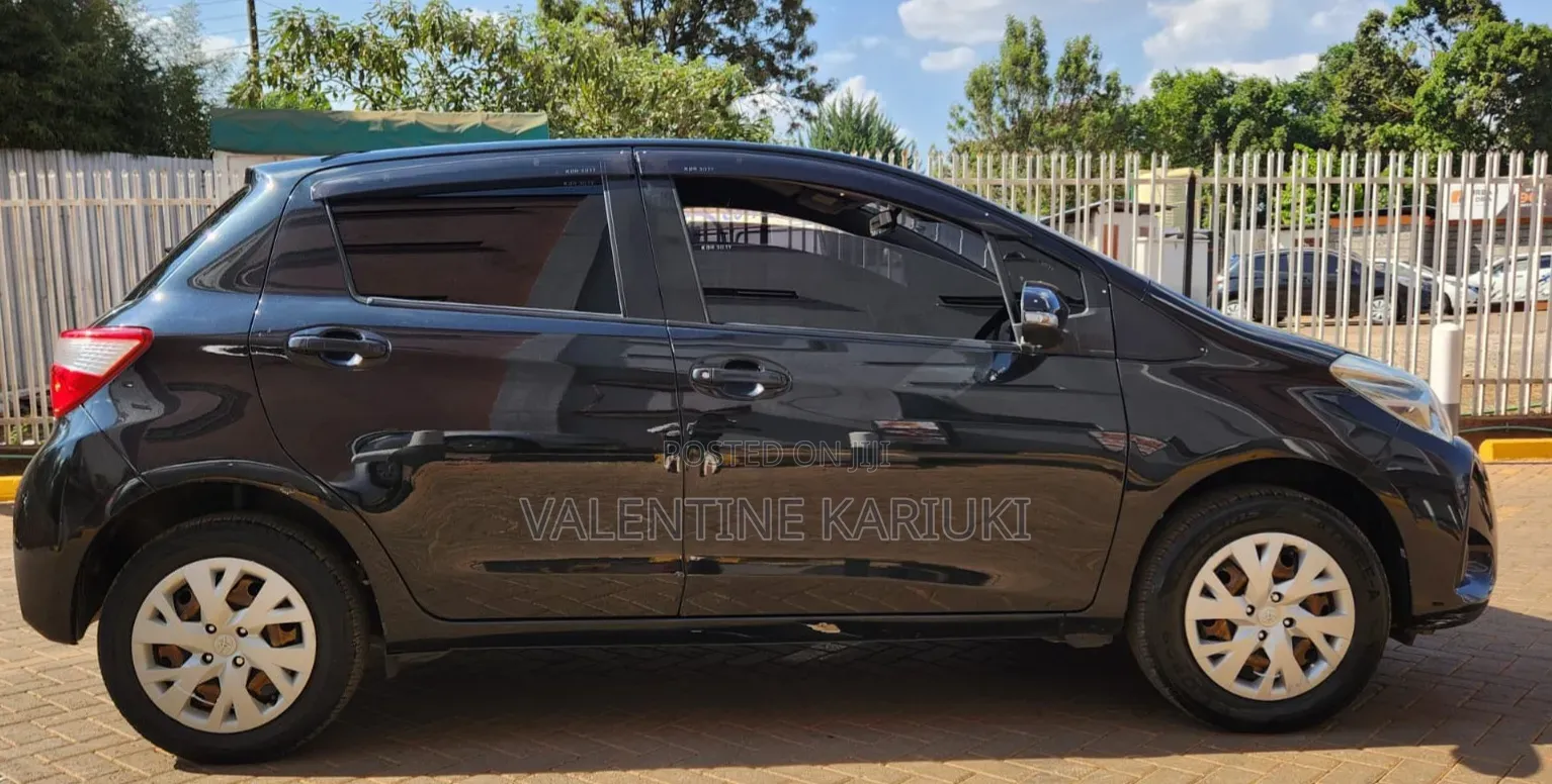 Toyota Vitz 2017 Black