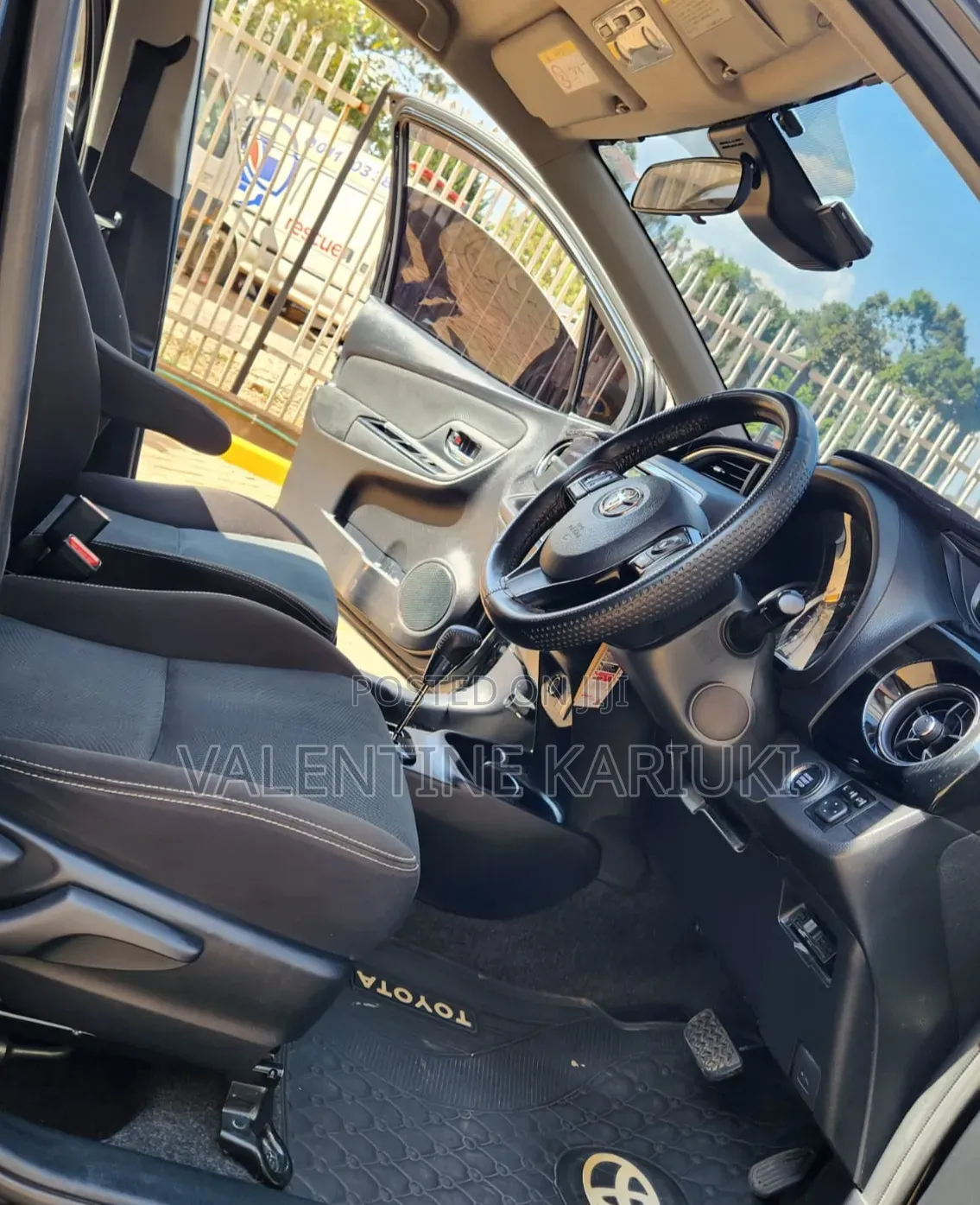 Toyota Vitz 2017 Black