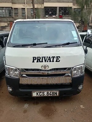 Toyota HiAce 2013 White