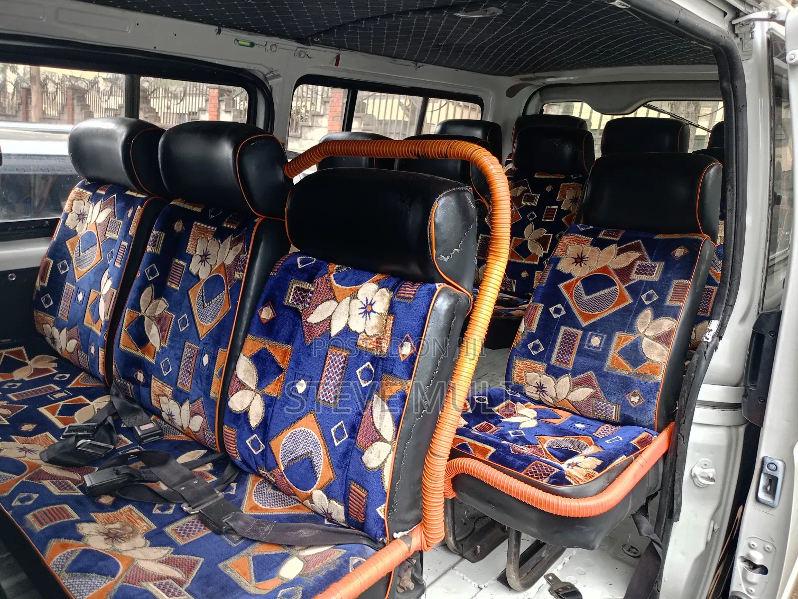 Toyota HiAce 2013 White