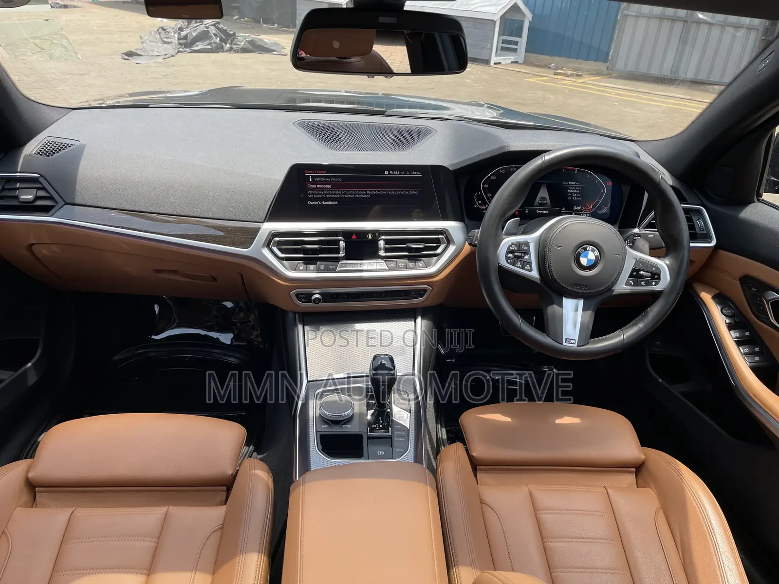 BMW 320i 2019 Black