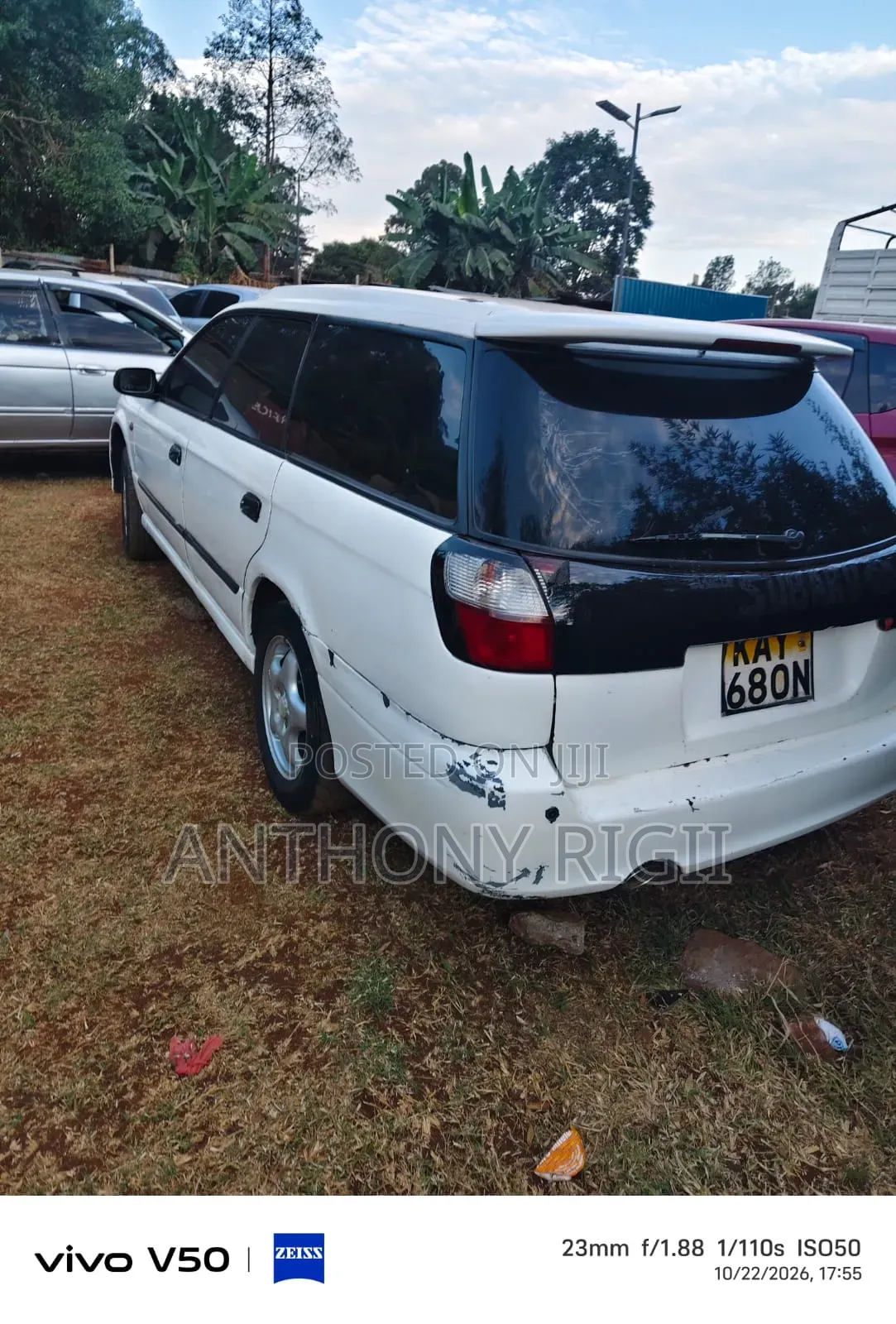 Subaru Legacy Wagon 2000 White