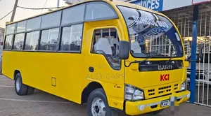Isuzu NQR 2015
