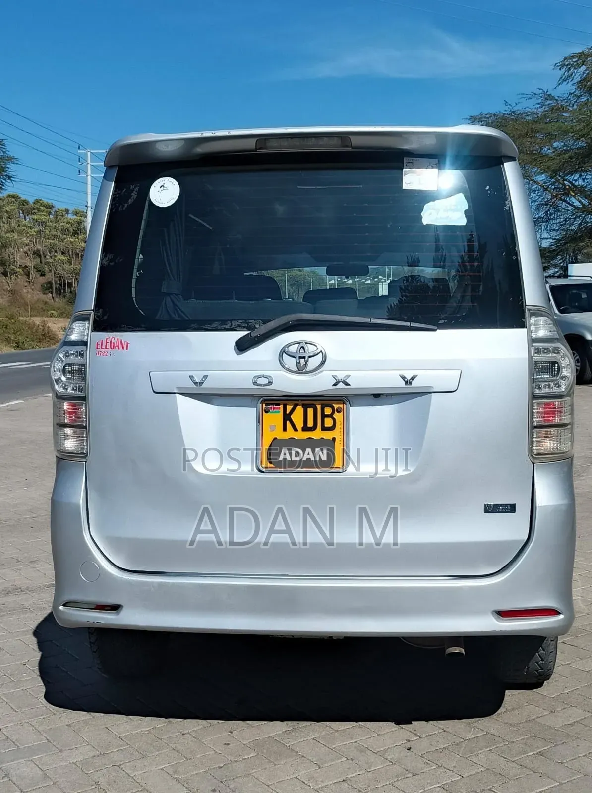 Toyota Voxy 2014 Silver
