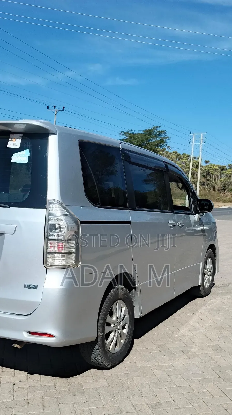 Toyota Voxy 2014 Silver