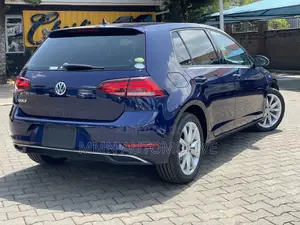 Volkswagen Golf 2019 Blue