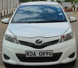 Toyota Vitz 2014 White