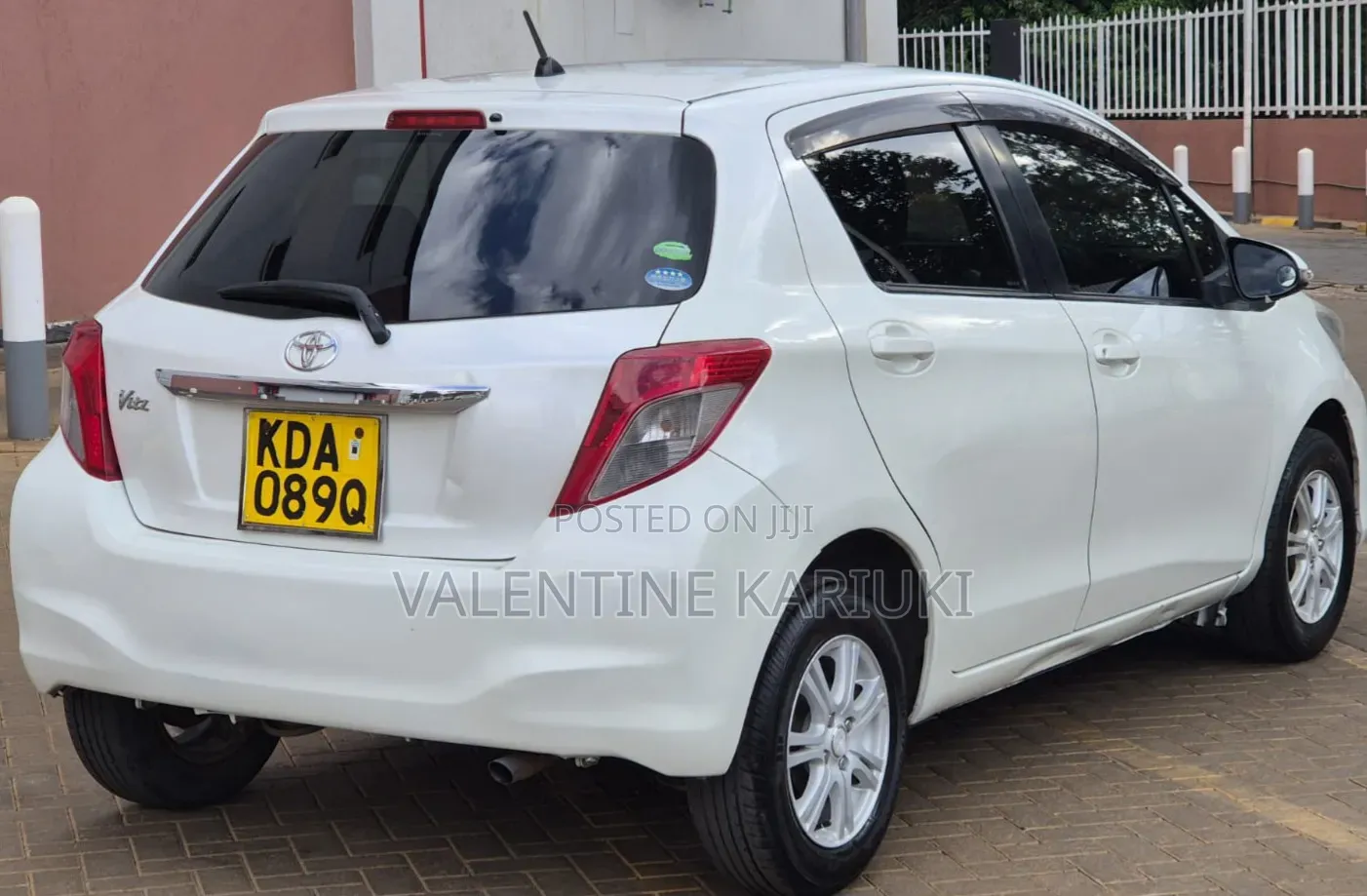 Toyota Vitz 2014 White