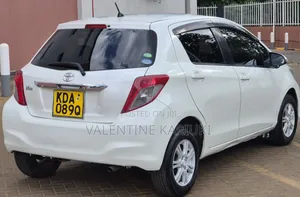 Toyota Vitz 2014 White
