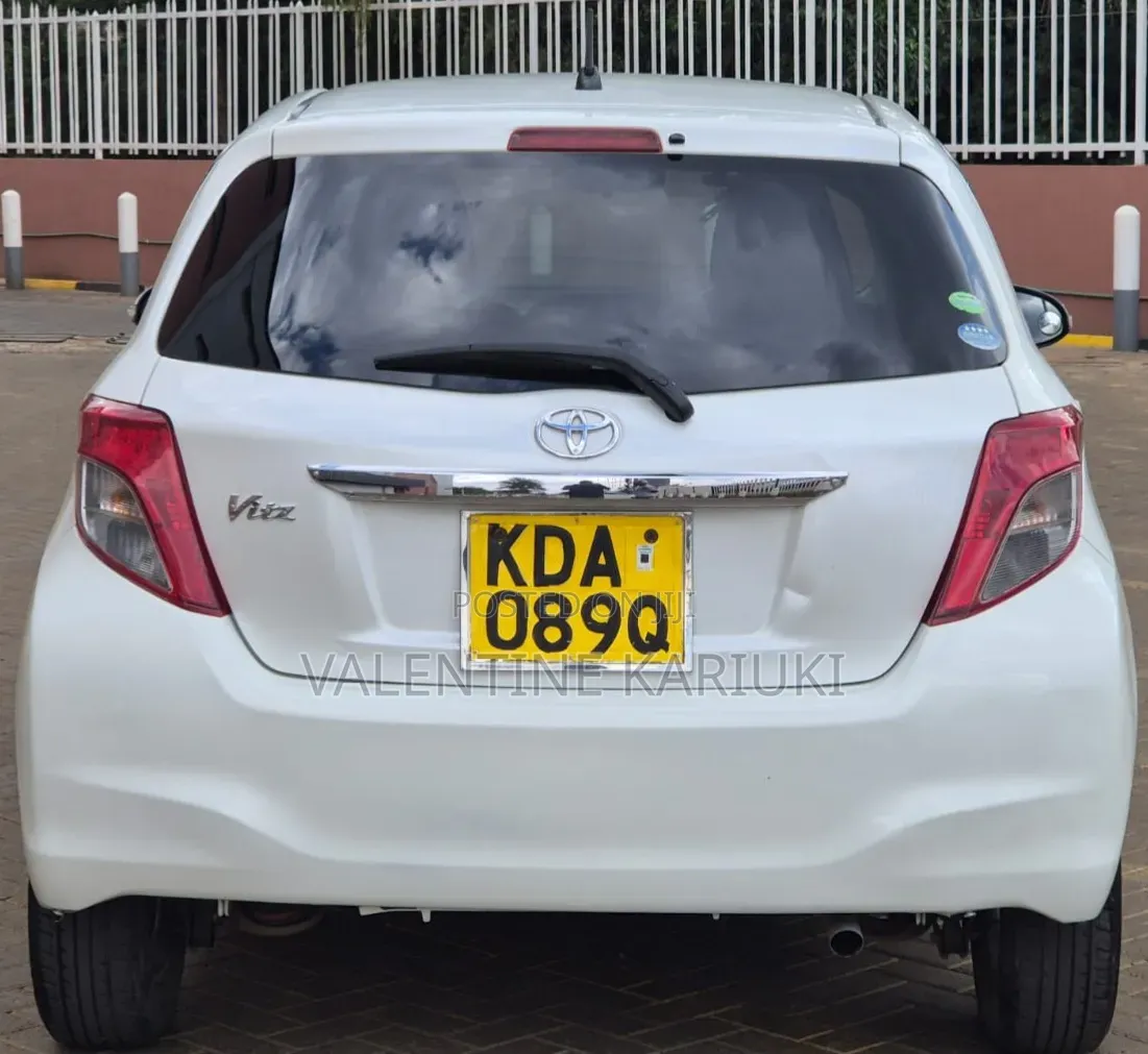 Toyota Vitz 2014 White