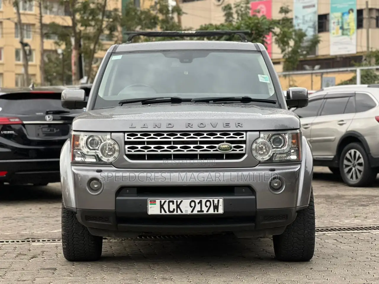 Land Rover Discovery 2010 Gray