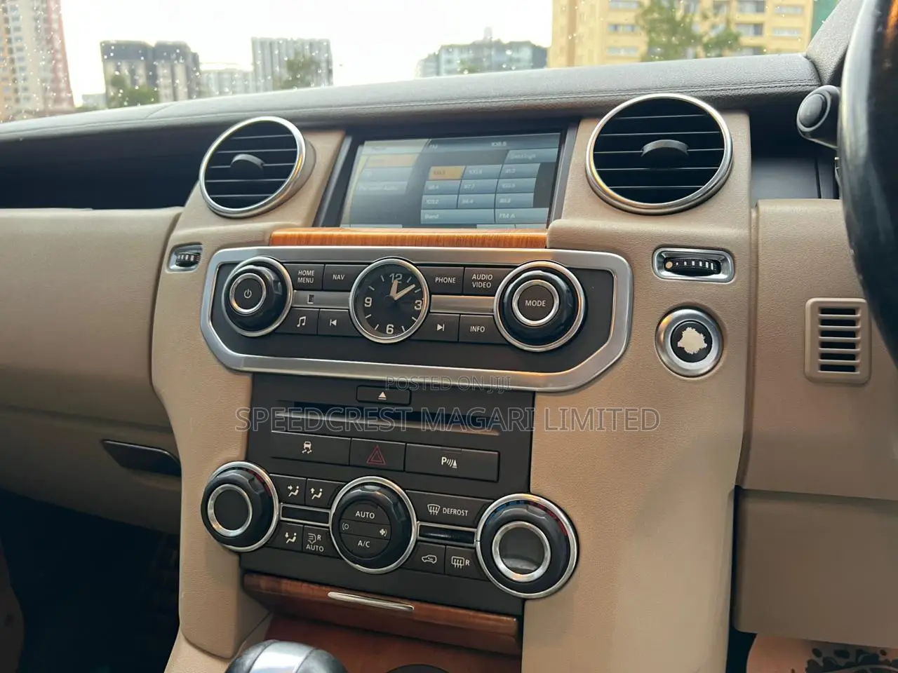 Land Rover Discovery 2010 Gray