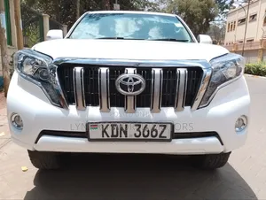 Toyota Land Cruiser Prado 2011 Off white