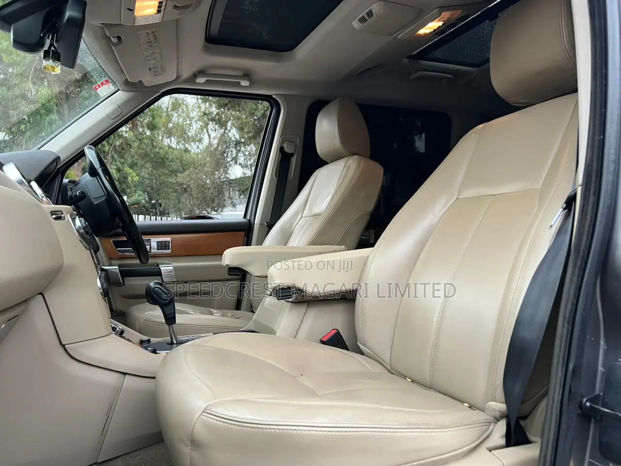 Land Rover Discovery 2010 Gray