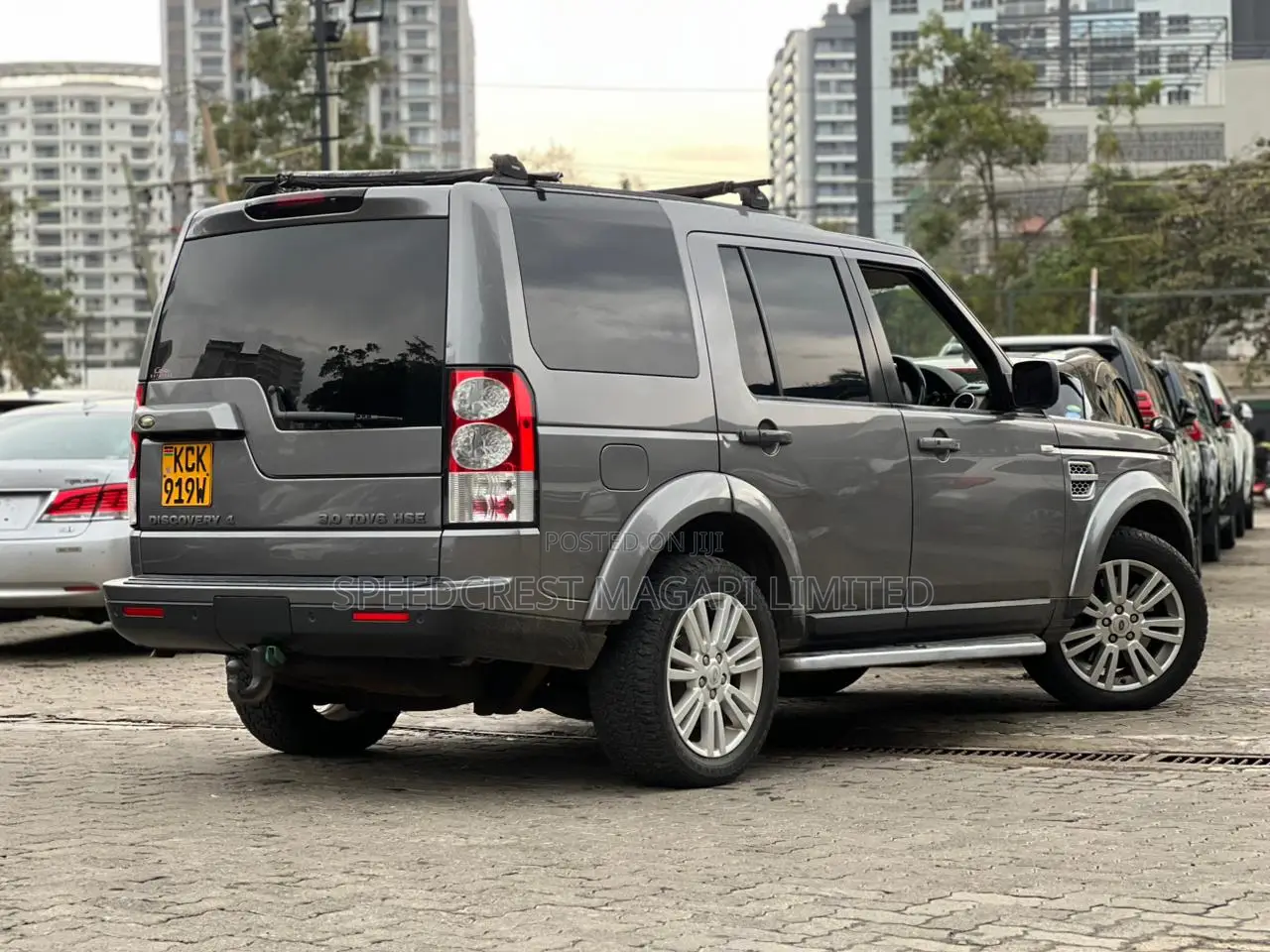 Land Rover Discovery 2010 Gray