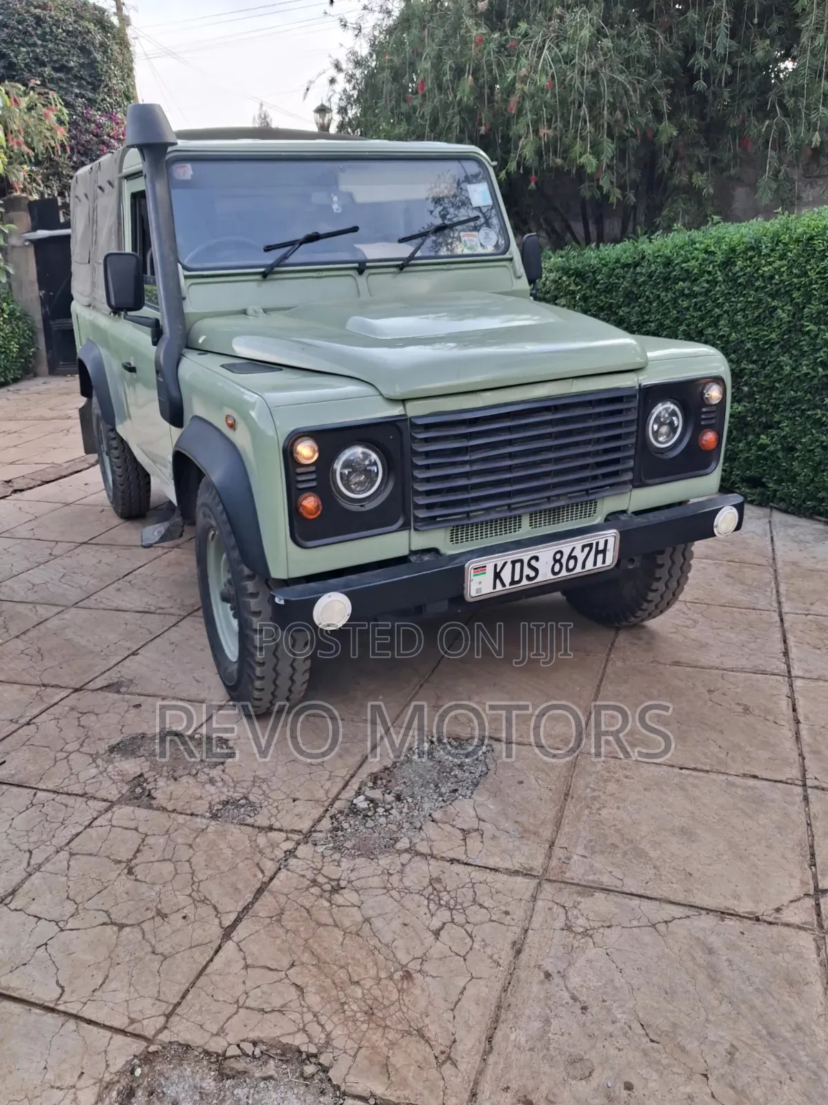 Land Rover Defender Puma 110 2.4 TD 2009 Green