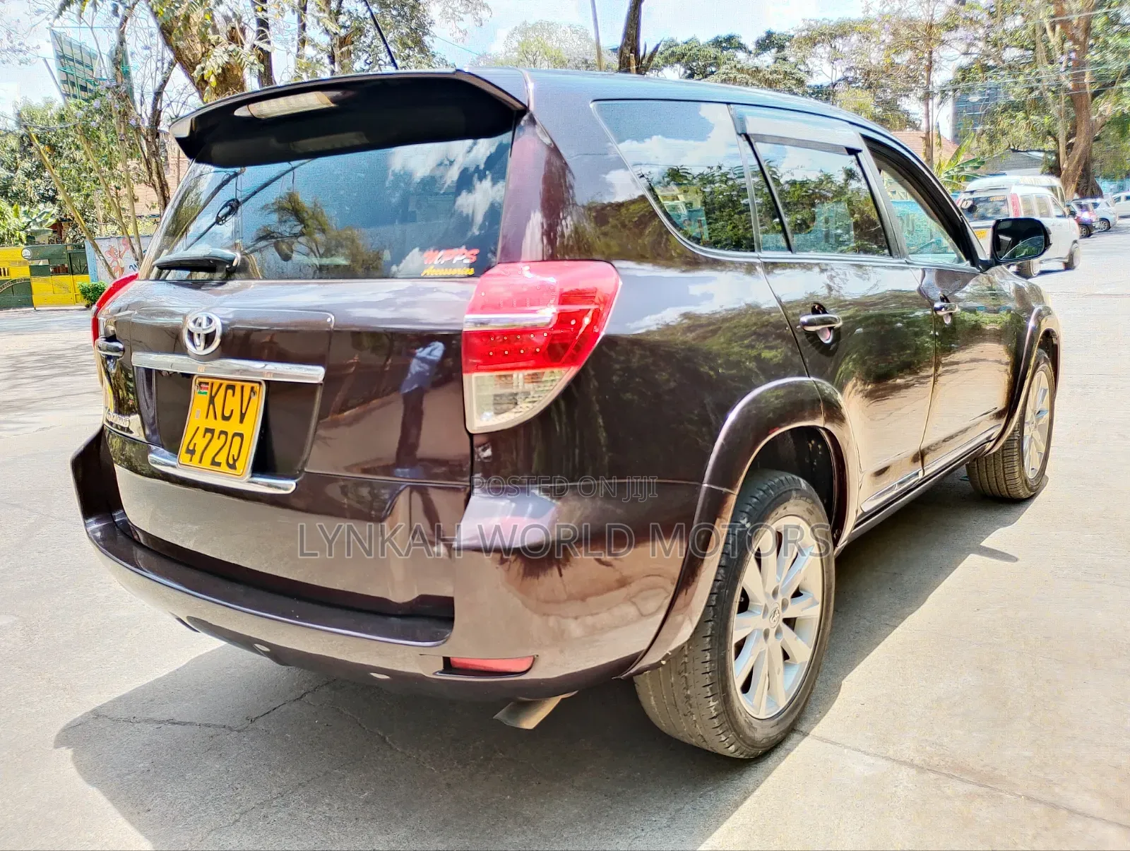 Toyota Vanguard 2012 Maroon