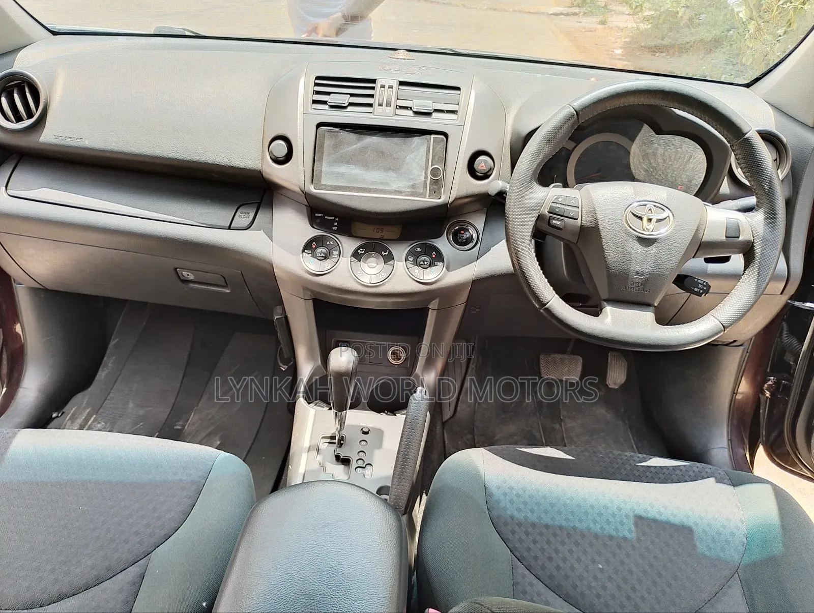 Toyota Vanguard 2012 Maroon