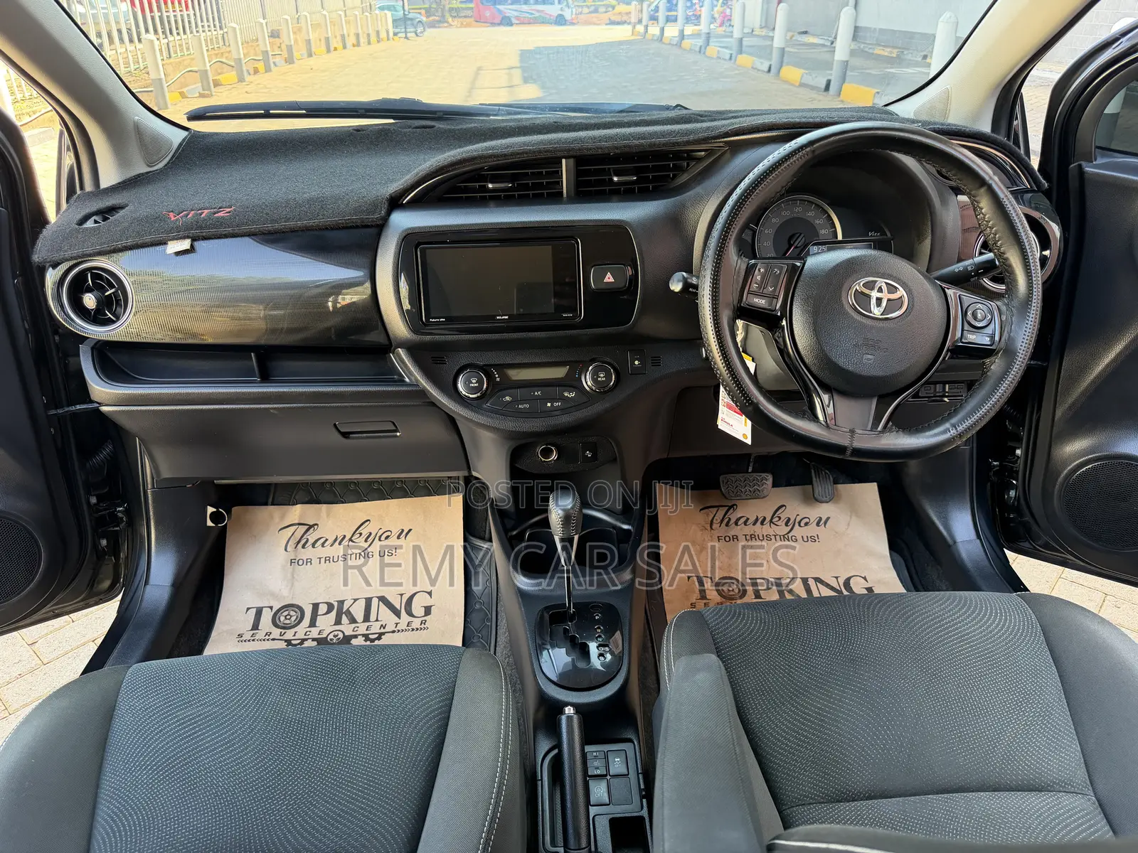Toyota Vitz 2017 Burgundy