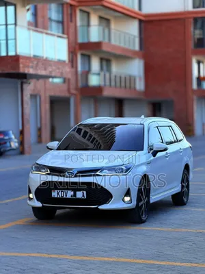 Toyota Corolla Fielder 2018 White