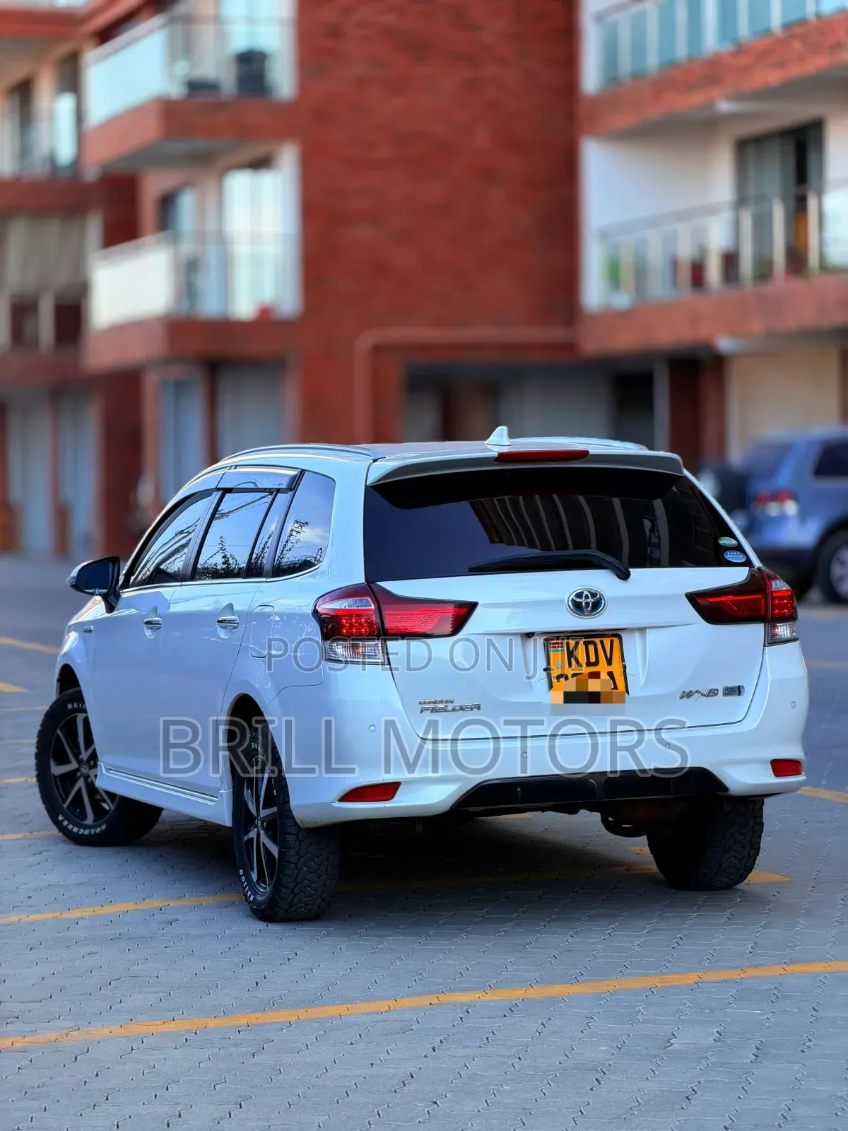 Toyota Corolla Fielder 2018 White
