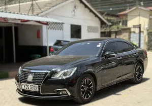Toyota Crown 2016 Black
