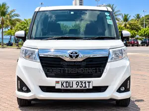 Toyota Roomy 1.0 FWD 2018 Pearl
