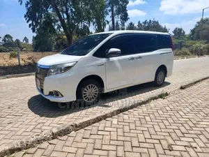 Toyota Esquire 2015 White