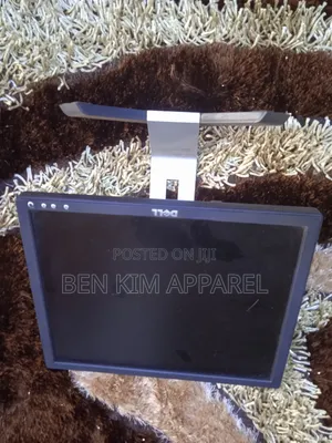 Dell Monitor 17 Inches LCD 43cms.
