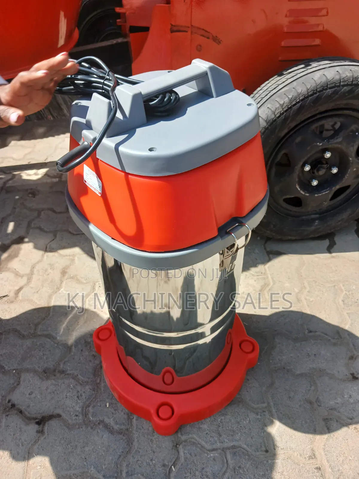 Windsor Vacuum Cleaner 50l