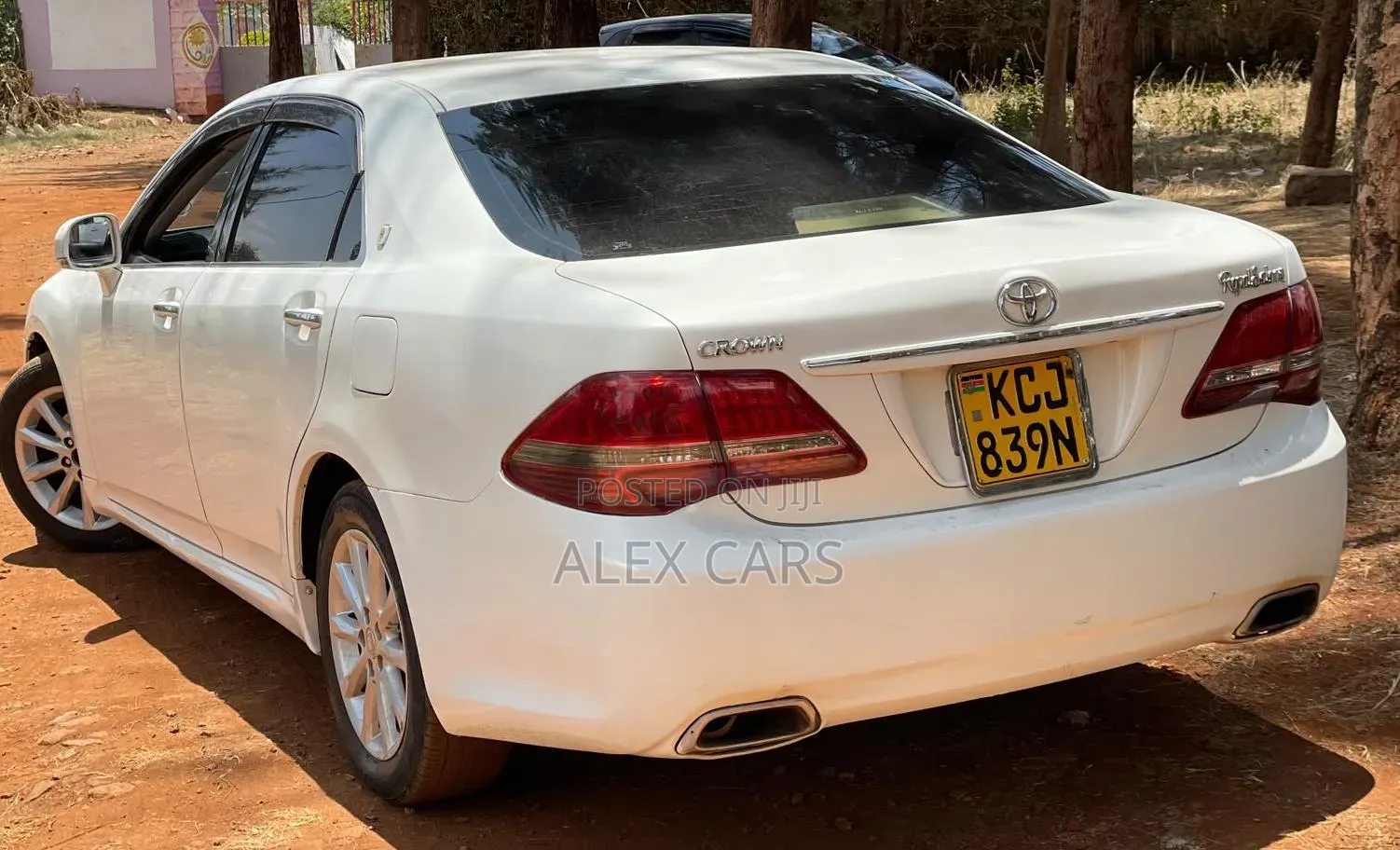Toyota Crown 2010 White